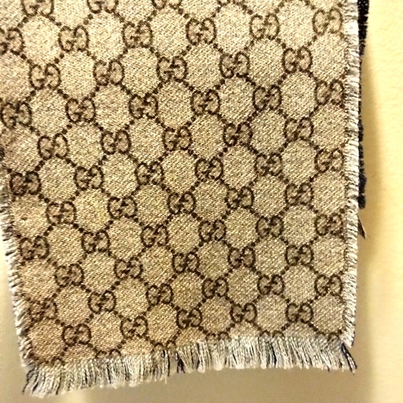 Authentic Gucci Wool Scarf - Picture 9 of 12